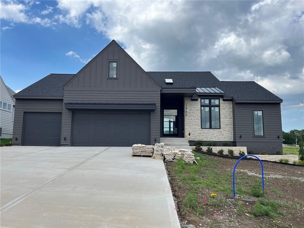 11706 W 181st Terrace, Overland Park, KS 66013