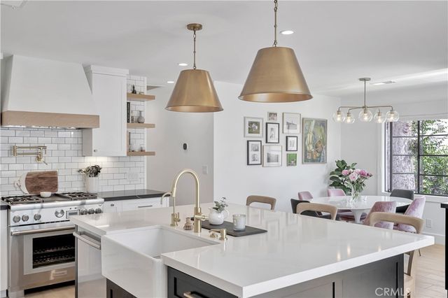 206 Del Mar Avenue, Costa Mesa, CA 92627