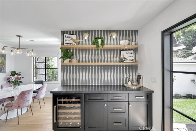 206 Del Mar Avenue, Costa Mesa, CA 92627