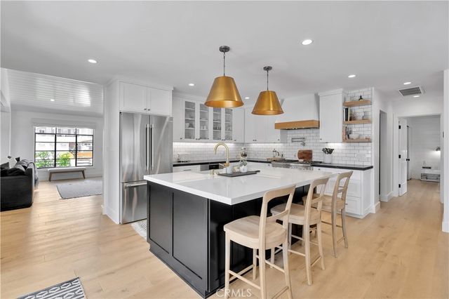 206 Del Mar Avenue, Costa Mesa, CA 92627