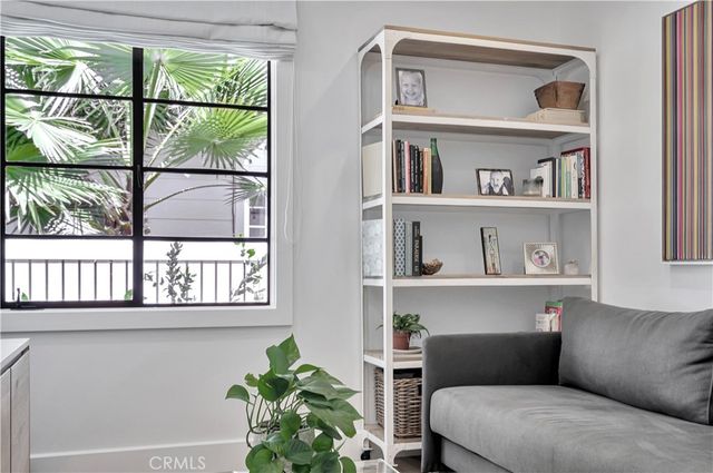 206 Del Mar Avenue, Costa Mesa, CA 92627