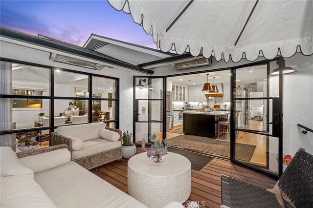 206 Del Mar Avenue, Costa Mesa, CA 92627