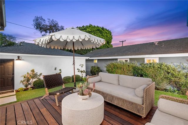 206 Del Mar Avenue, Costa Mesa, CA 92627