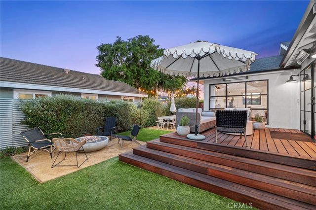 206 Del Mar Avenue, Costa Mesa, CA 92627