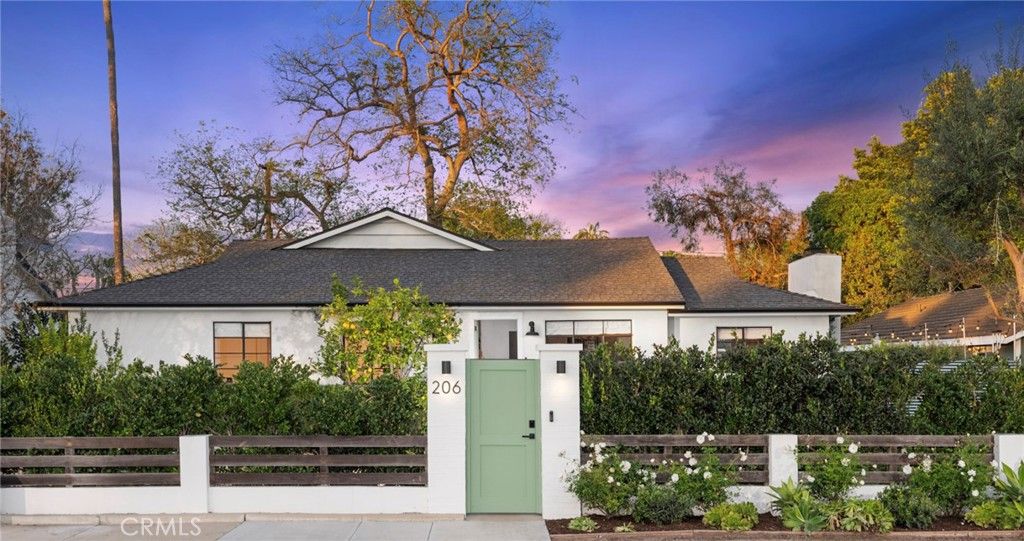 206 Del Mar Avenue, Costa Mesa, CA 92627