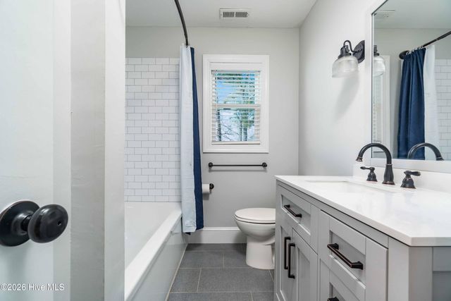 3465 Janiero Road, Arapahoe, NC 28510