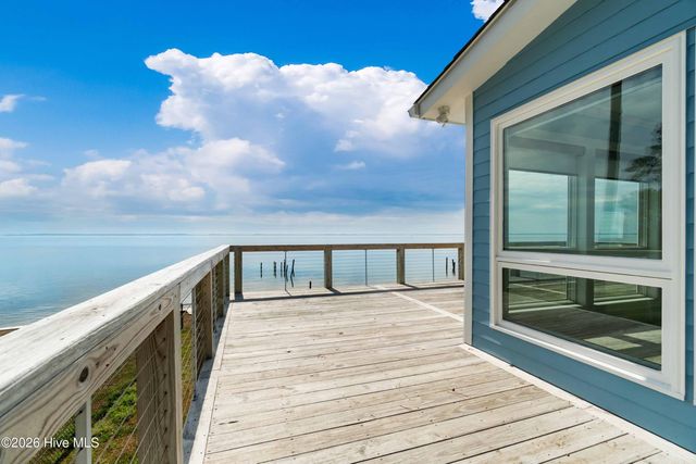 3465 Janiero Road, Arapahoe, NC 28510