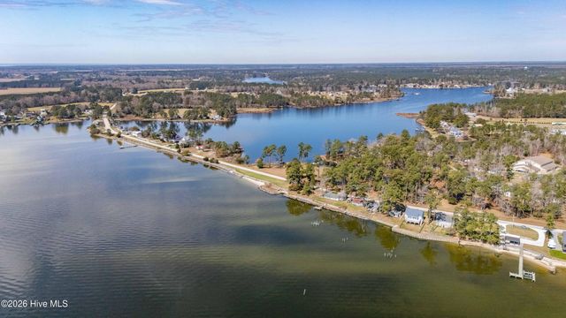 3465 Janiero Road, Arapahoe, NC 28510