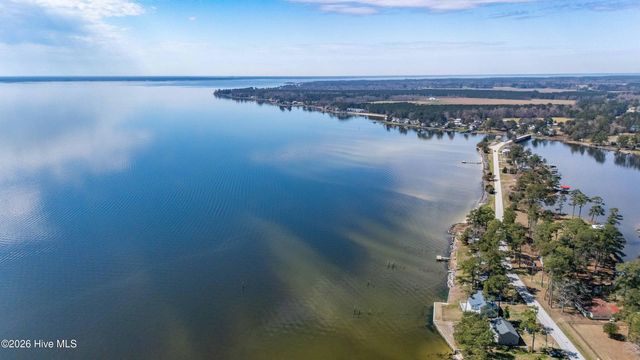 3465 Janiero Road, Arapahoe, NC 28510