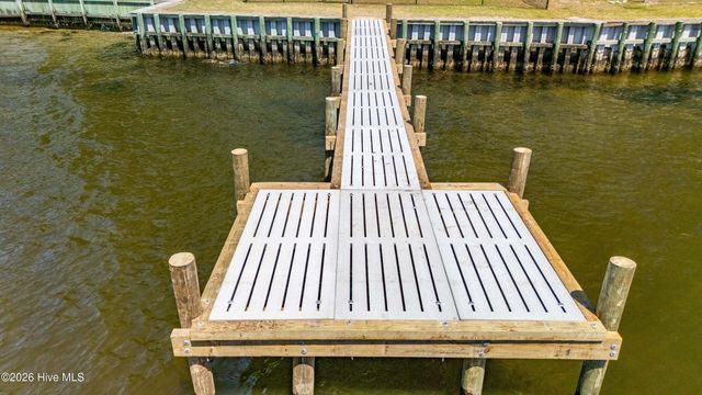 3465 Janiero Road, Arapahoe, NC 28510