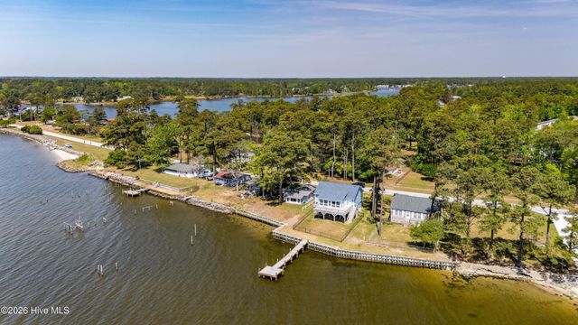 3465 Janiero Road, Arapahoe, NC 28510