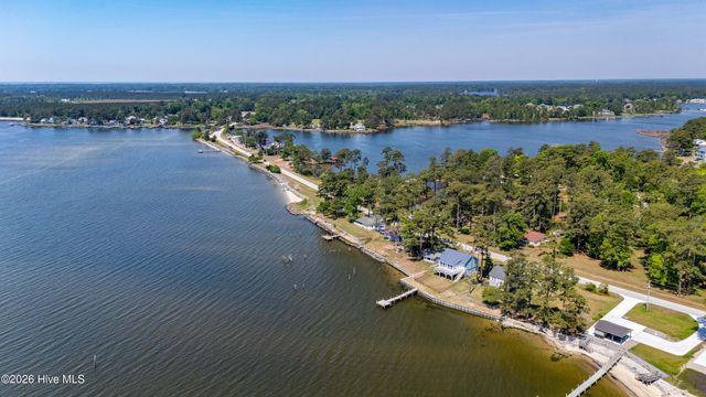 3465 Janiero Road, Arapahoe, NC 28510