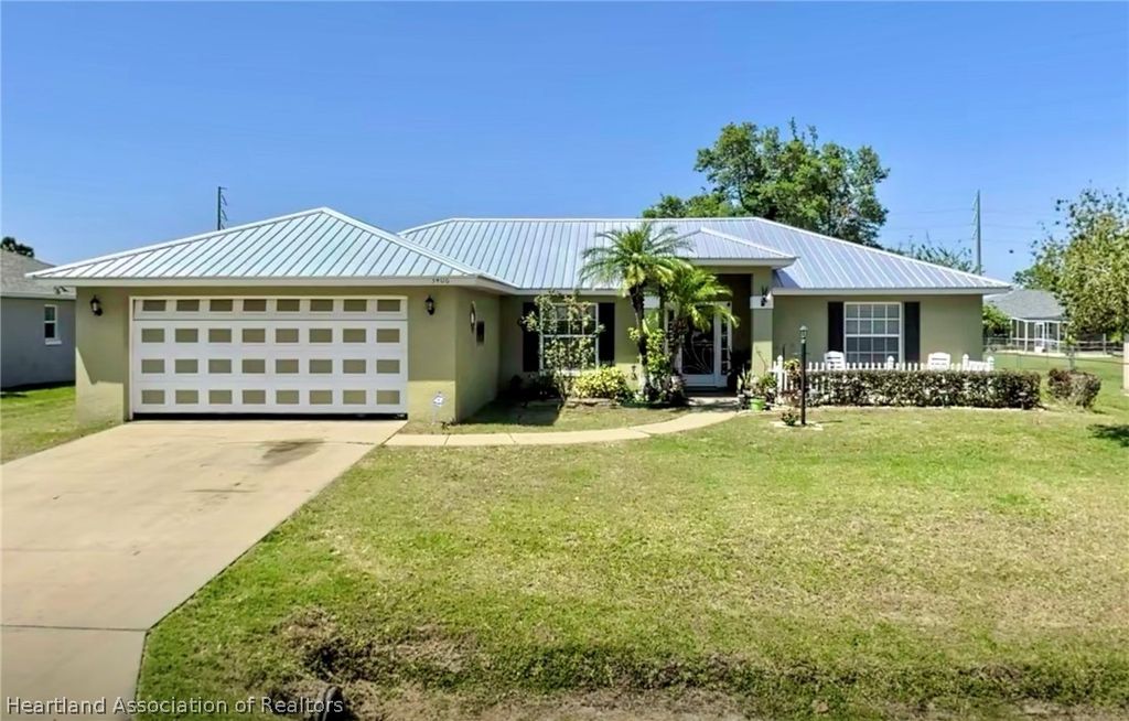 3406 Peugeot Street, Sebring, FL 33872