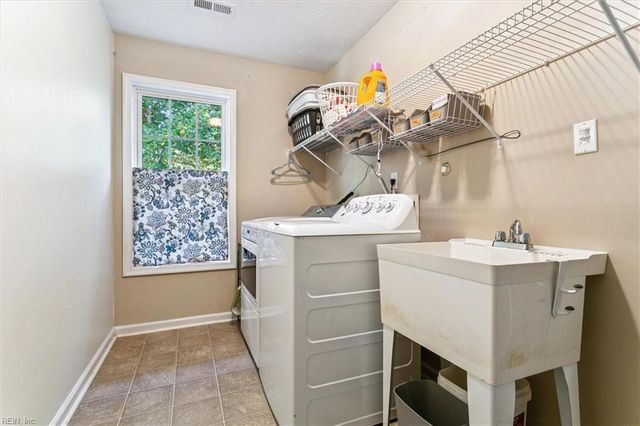 205 Haymaker PL, Williamsburg, VA 23185