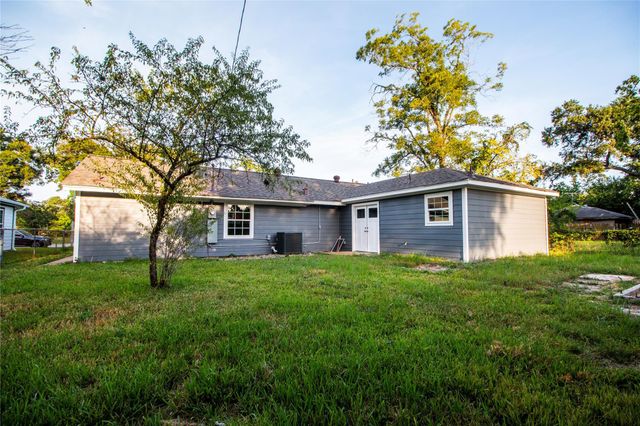 1941 Lynnview Drive, Houston, TX 77055