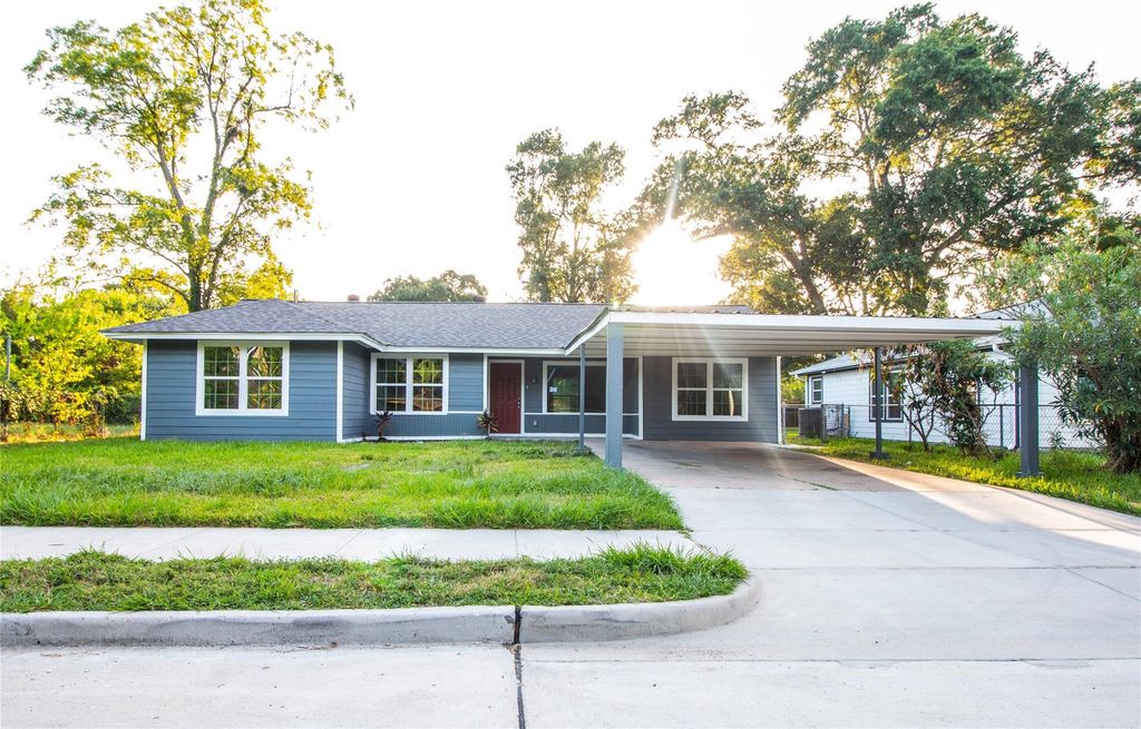 1941 Lynnview Drive, Houston, TX 77055