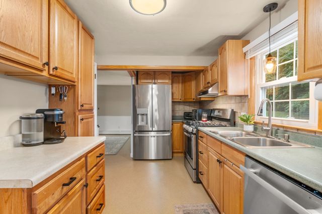 38 Grandview Drive, Westfield, MA 01085