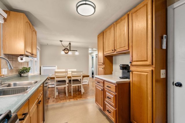 38 Grandview Drive, Westfield, MA 01085