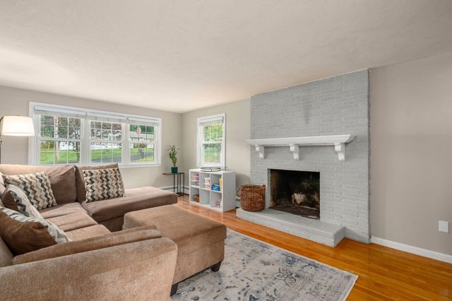38 Grandview Drive, Westfield, MA 01085