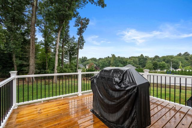 38 Grandview Drive, Westfield, MA 01085