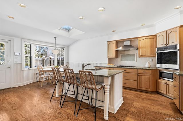 17 Emerson Place, Harrison, NY 10528