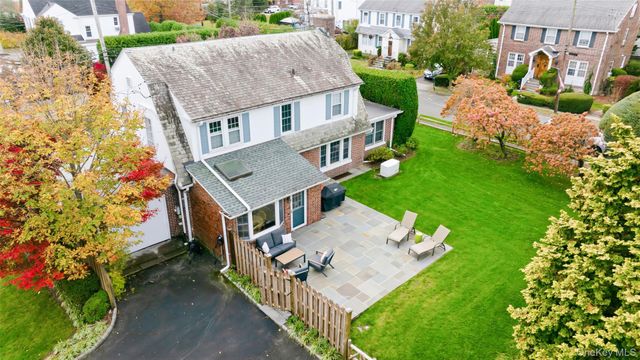 17 Emerson Place, Harrison, NY 10528