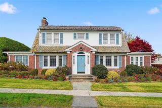 17 Emerson Place, Harrison, NY 10528