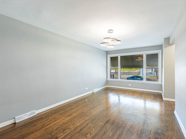 8139 S Exchange Avenue, Chicago, IL 60617