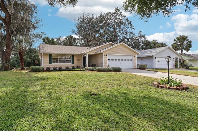 305 BRIGADOON CIRCLE, Leesburg, FL 34788