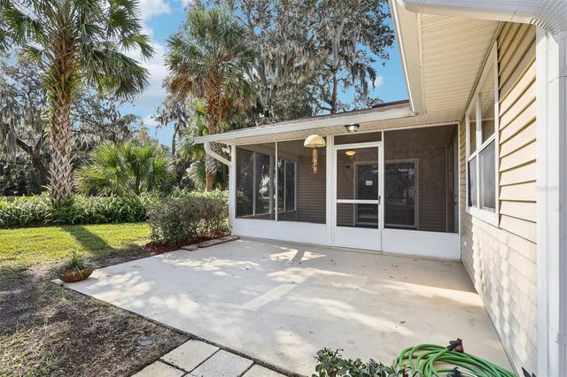 305 BRIGADOON CIRCLE, Leesburg, FL 34788