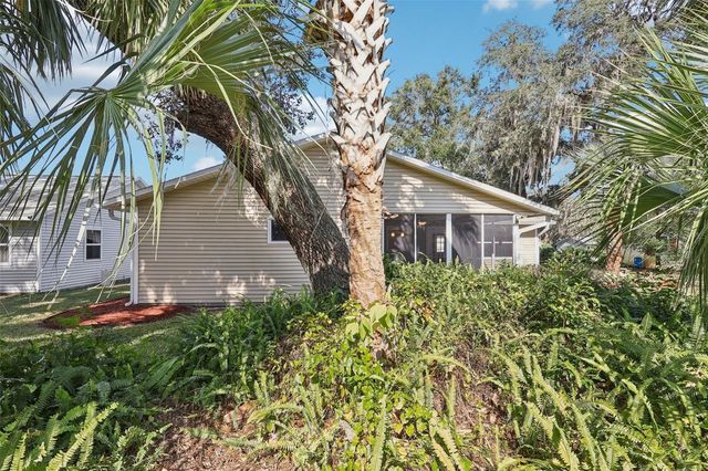 305 BRIGADOON CIRCLE, Leesburg, FL 34788