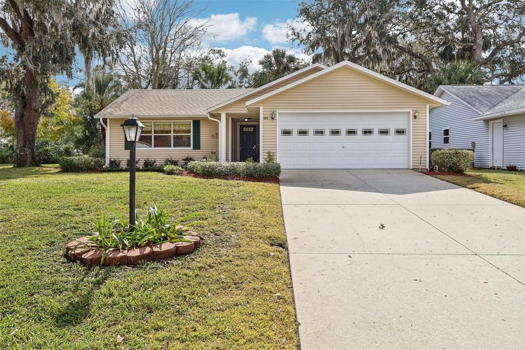 305 BRIGADOON CIRCLE, Leesburg, FL 34788