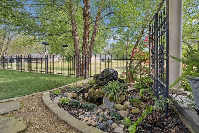 1225 Pine Street, Kilgore, TX 75662