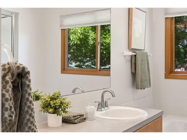 2059 Adriel Dr, Fort Collins, CO 80524
