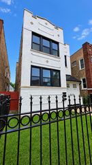 3225 N Kenneth Avenue B, Chicago, IL 60641