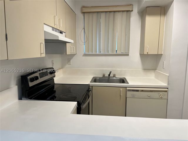14930 SW 82nd Ter 16-205, Miami, FL 33193