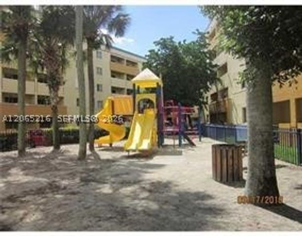 14930 SW 82nd Ter 16-205, Miami, FL 33193