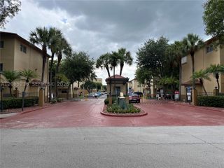 14930 SW 82nd Ter 16-205, Miami, FL 33193
