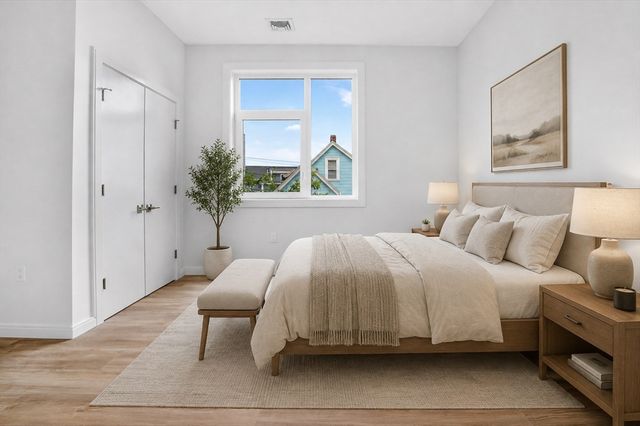 13 Warwick Street 106, Somerville, MA 02145