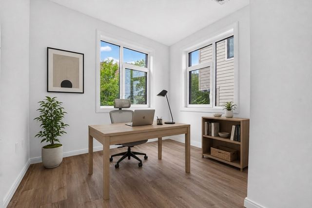 13 Warwick Street 106, Somerville, MA 02145