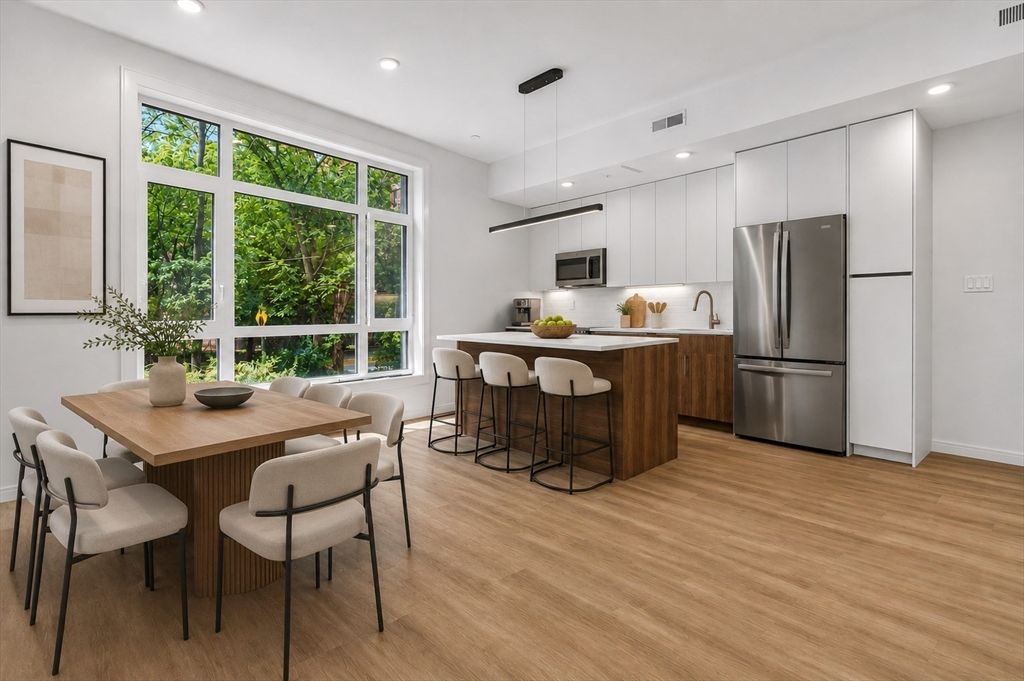 13 Warwick Street 106, Somerville, MA 02145