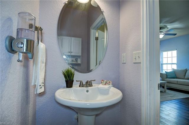 5717 Chesapeake BLVD, Norfolk, VA 23513