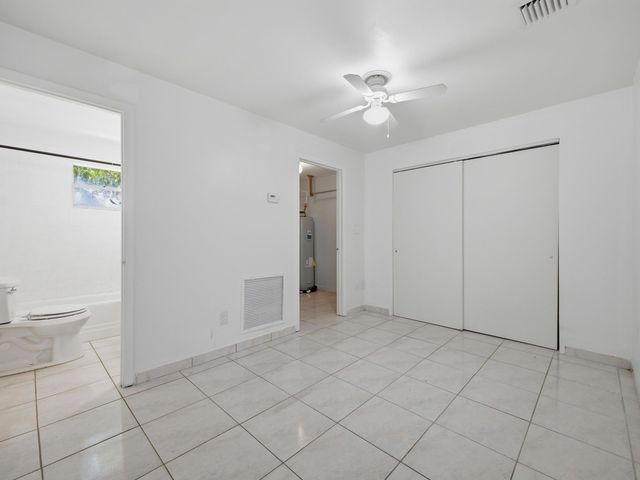 5509 W Garden Avenue, West Palm Beach, FL 33405
