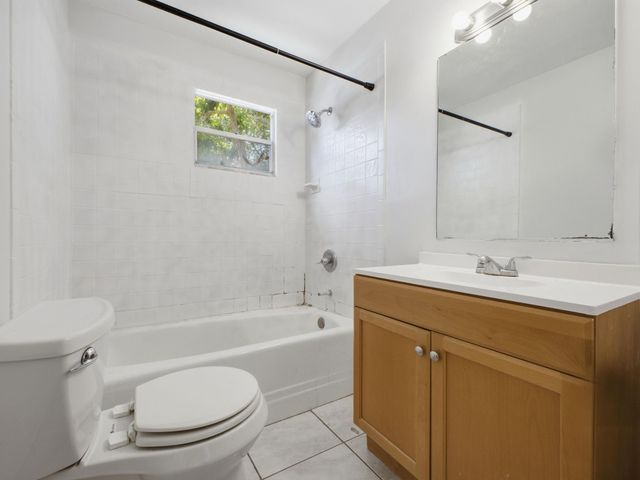 5509 W Garden Avenue, West Palm Beach, FL 33405