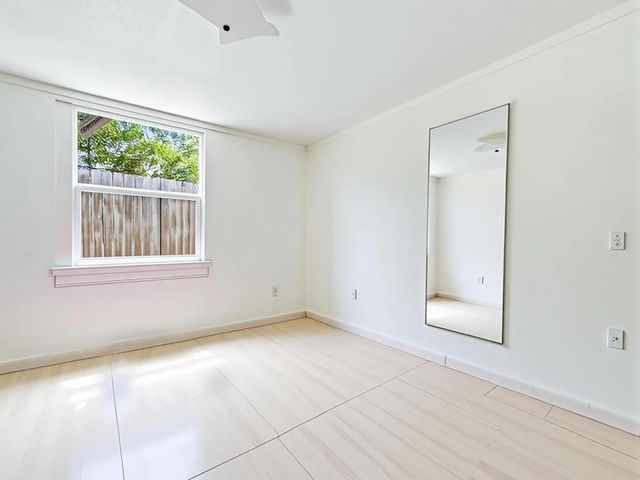 5509 W Garden Avenue, West Palm Beach, FL 33405