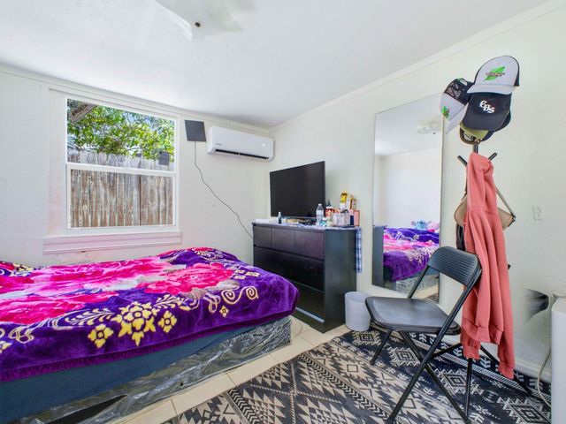 5509 W Garden Avenue, West Palm Beach, FL 33405