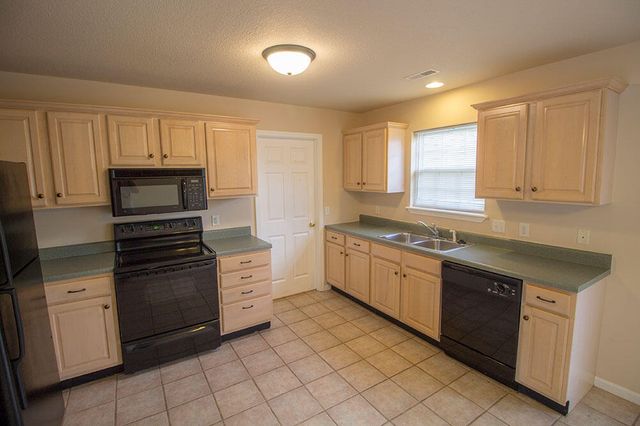 1871 HARMONY ST, Columbia, MO 65203