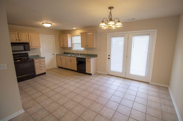 1871 HARMONY ST, Columbia, MO 65203