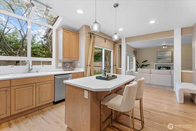18609 173rd Way SE, Renton, WA 98058