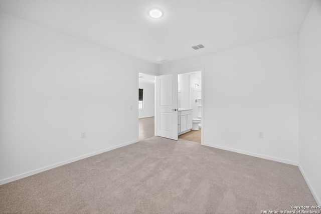 8830 Pyron Pl, San Antonio, TX 78211